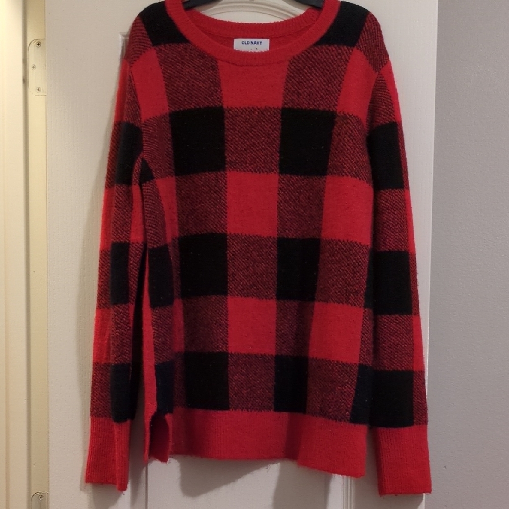 Old Navy Women's Red and Black Checkered Sweater